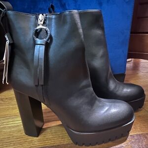 Zara Black Heeled Boots!